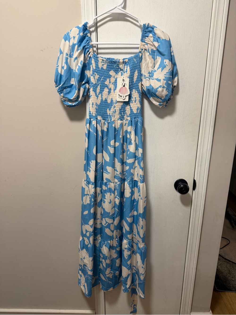 Sunday up Blue and Cream Floral Puff-Sleeve Maxi Dress NWT